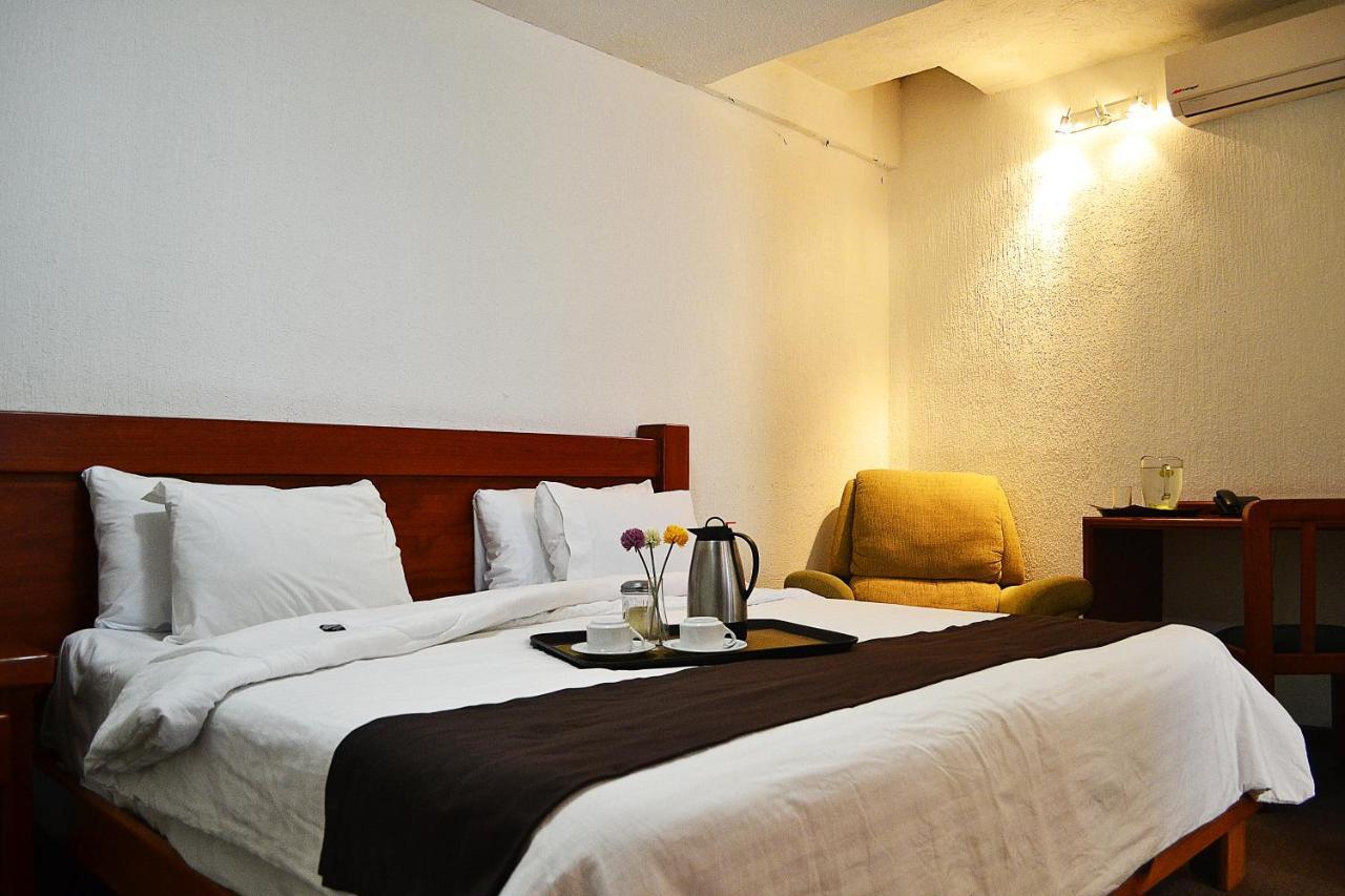 Hotel Campestre Inn León Zewnętrze zdjęcie